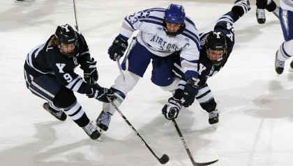 FB体育平台-“英超积分榜形势复杂，争冠形势日益严峻”，英超积分榜超