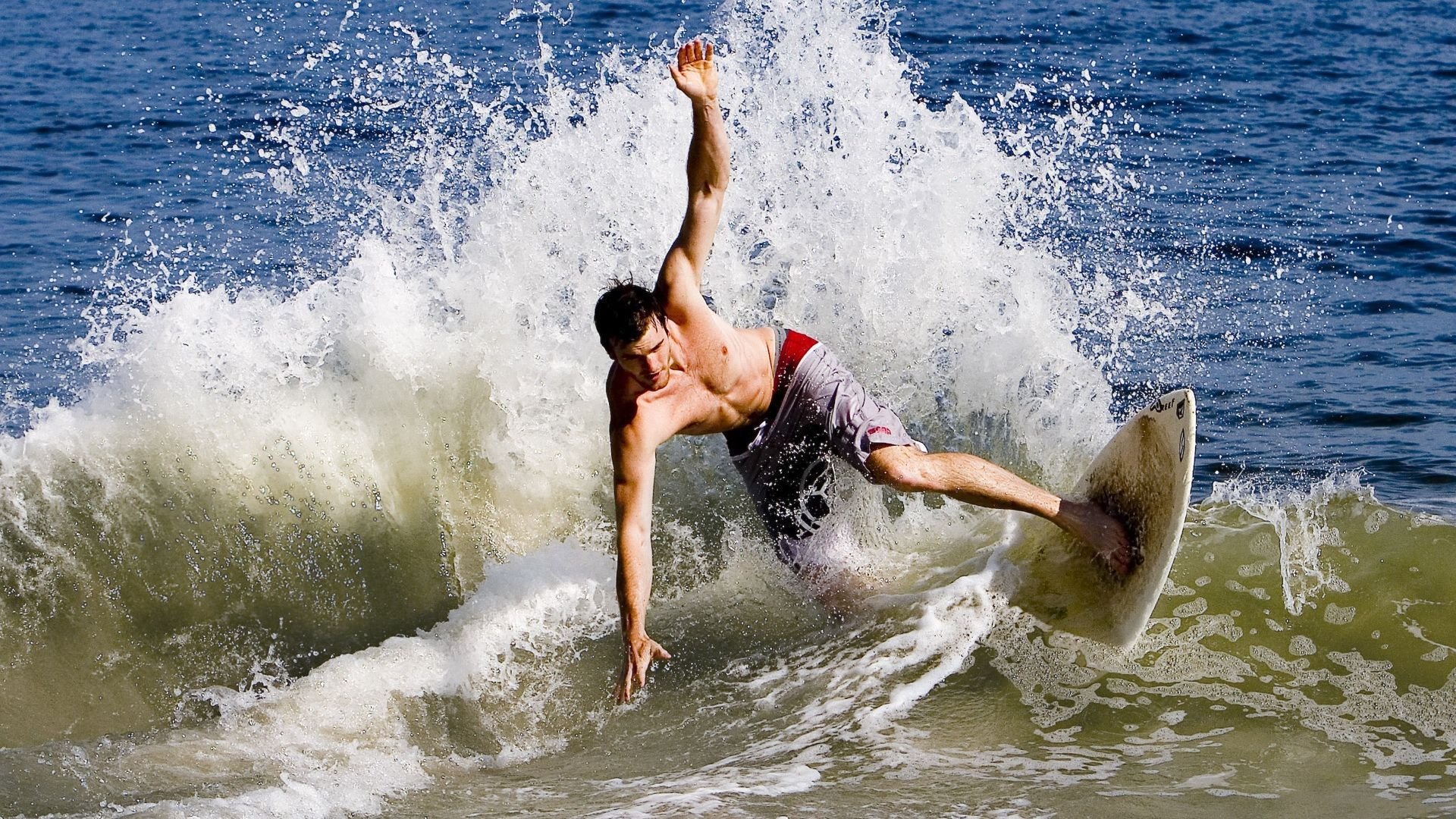 从城市到乡村的全景自行车骑行，绿色出行新趋势，骑行美丽乡村