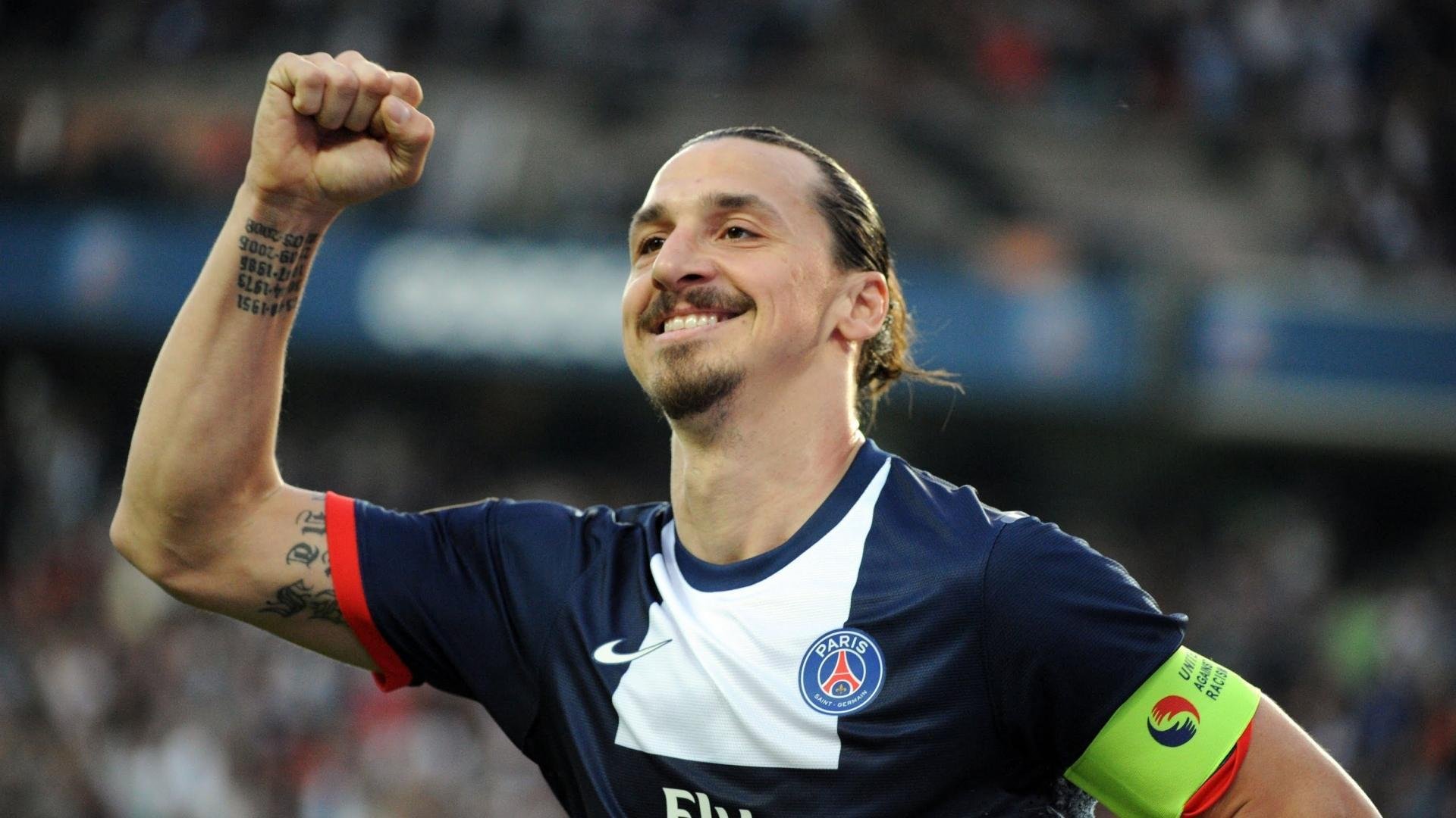 青少年足球纳入国家教育体系，全面普及校园足球，全国青少年校园足球改革