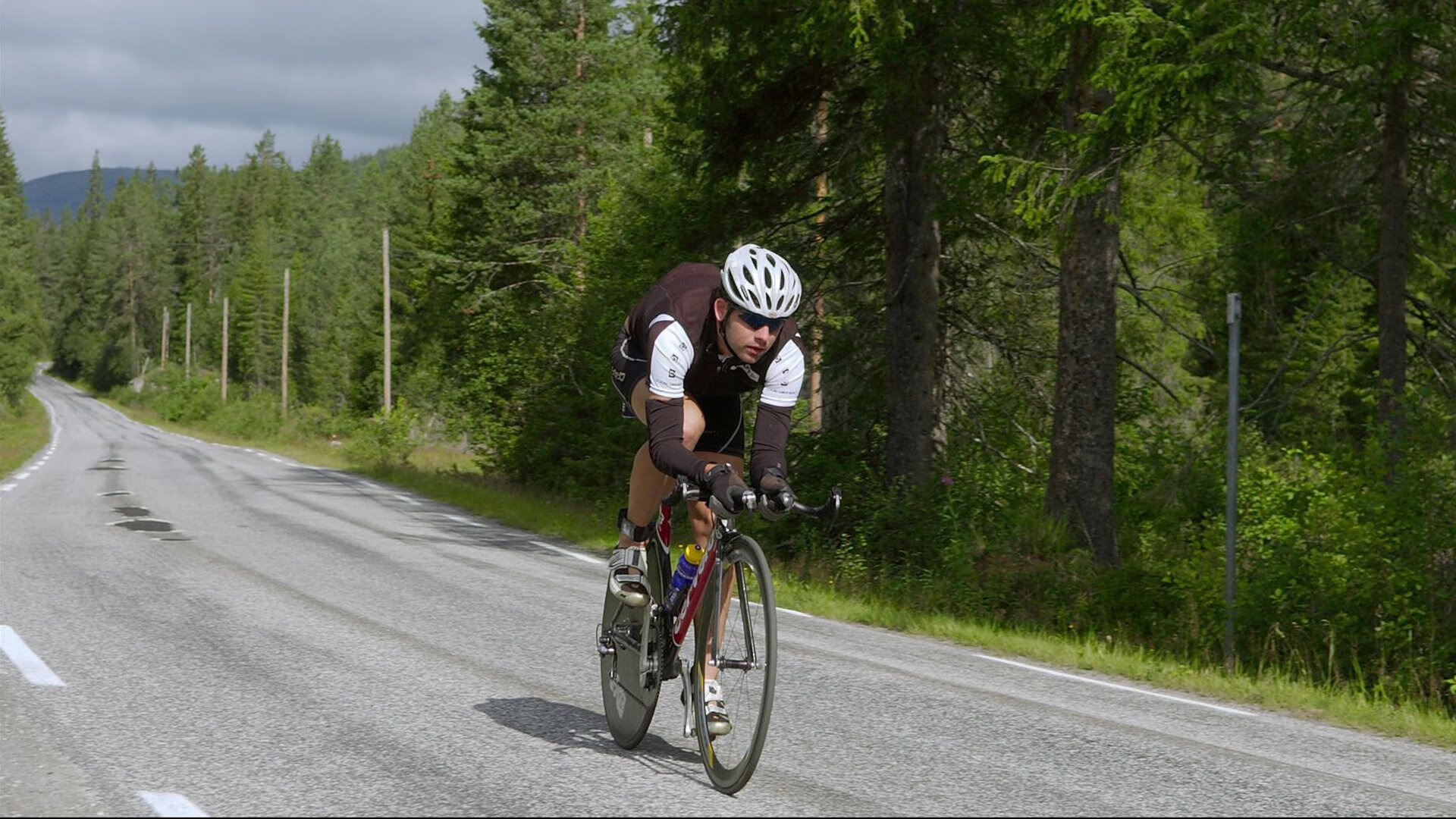青少年足球职业化路径逐步明确，助力中国足球向大国迈进，青少年足球发展规划